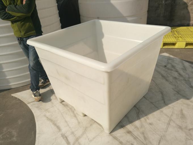 250 Gallon Heavy Duty Rotomolding Products , Handling Plastic Bulk