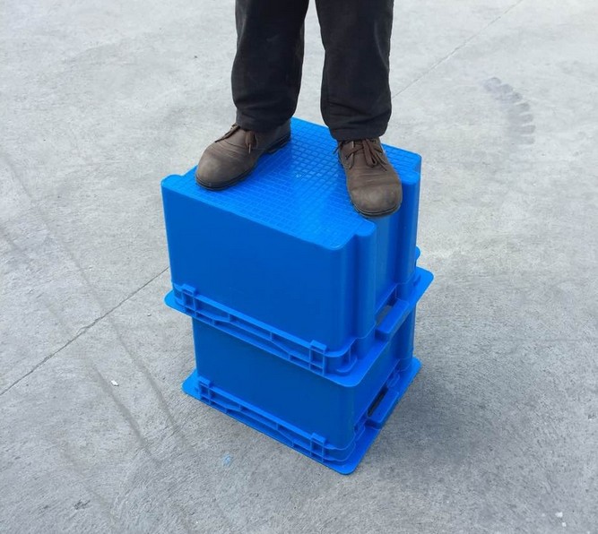 Square Fish Plastic Tote Boxes With Lids Food Grade 505 * 410 * 320 Mm